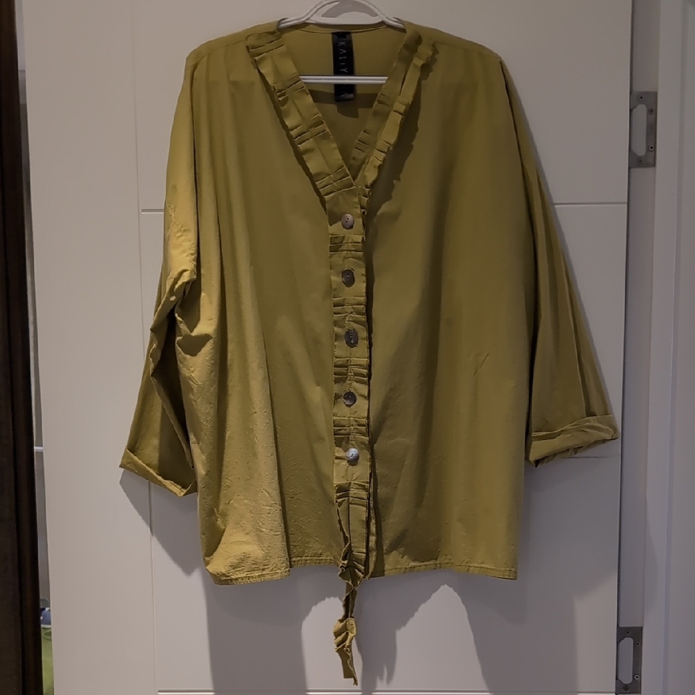 Sz 1 Kaliyana Chartreuse Carnaby Button-Up Women's Top